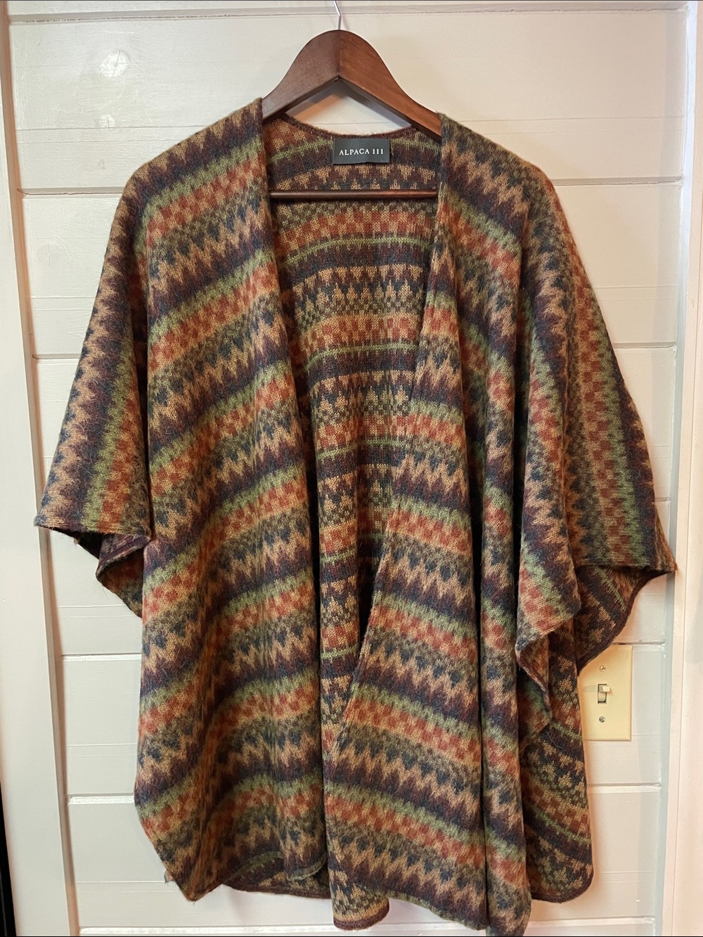 Alpaca 111 Women's Multi-Color 100% Alpaca Knit Shrug Cape Poncho Size M.